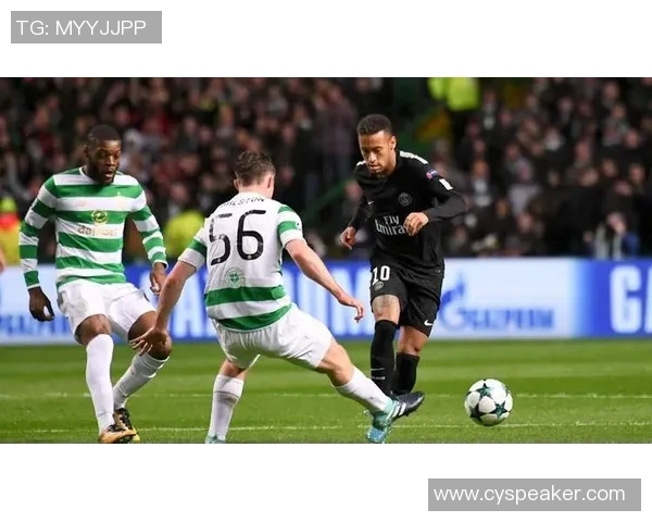 足球明星们如何看待雷雷的球技与职业精神分析